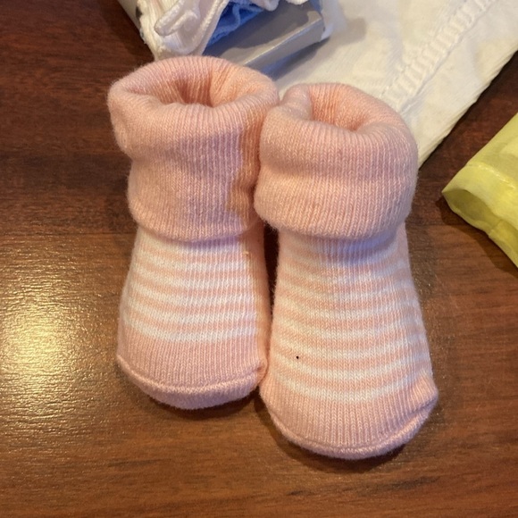 Newborn BUNDLE includes Carters Top NWT, 2 mittens, booties, and dress - Picture 2 of 6